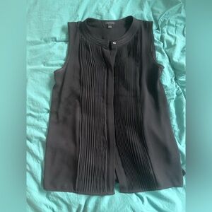 Ann Taylor Black Sleeveless Pleated Blouse